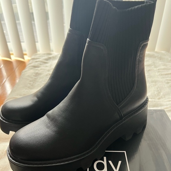 DV Dolce Vita Women's Villa Fashion Boot - Picture 1 of 5